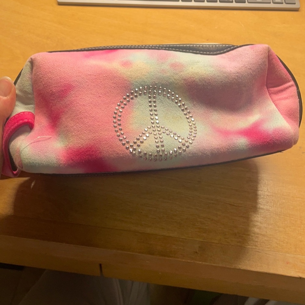 Undee Bandz Toiletry Bag